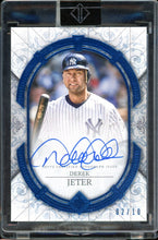 Load image into Gallery viewer, 2024 Topps Transcendent Derek Jeter Auto /10 HOF New York Yankees
