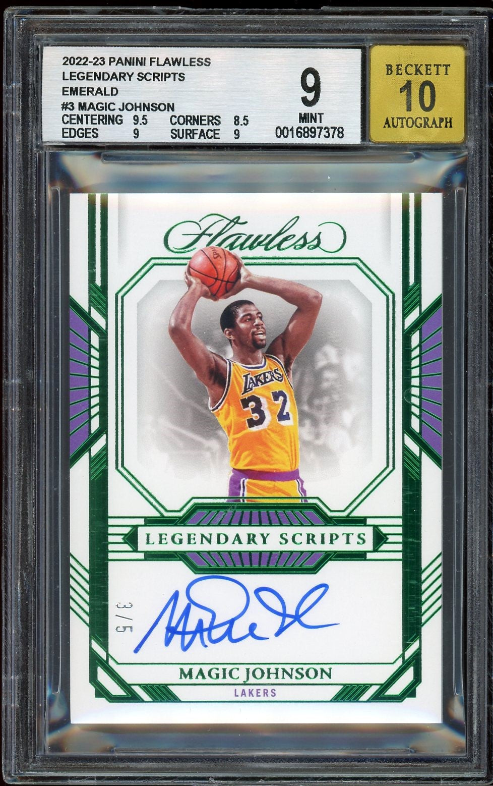 2022 Panini Flawless Legendary Scripts Emerald Magic Johnson #/5 BGS 9 Auto 10